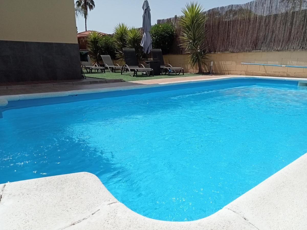 فيلا Isla Verde Y Mar إيسلا كريستينا المظهر الخارجي الصورة
